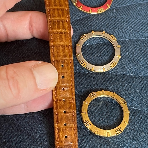 Anne Klein Watch With 4 Interchangeable Bezels Genuine Leather Bracelet - Picture 5 of 6